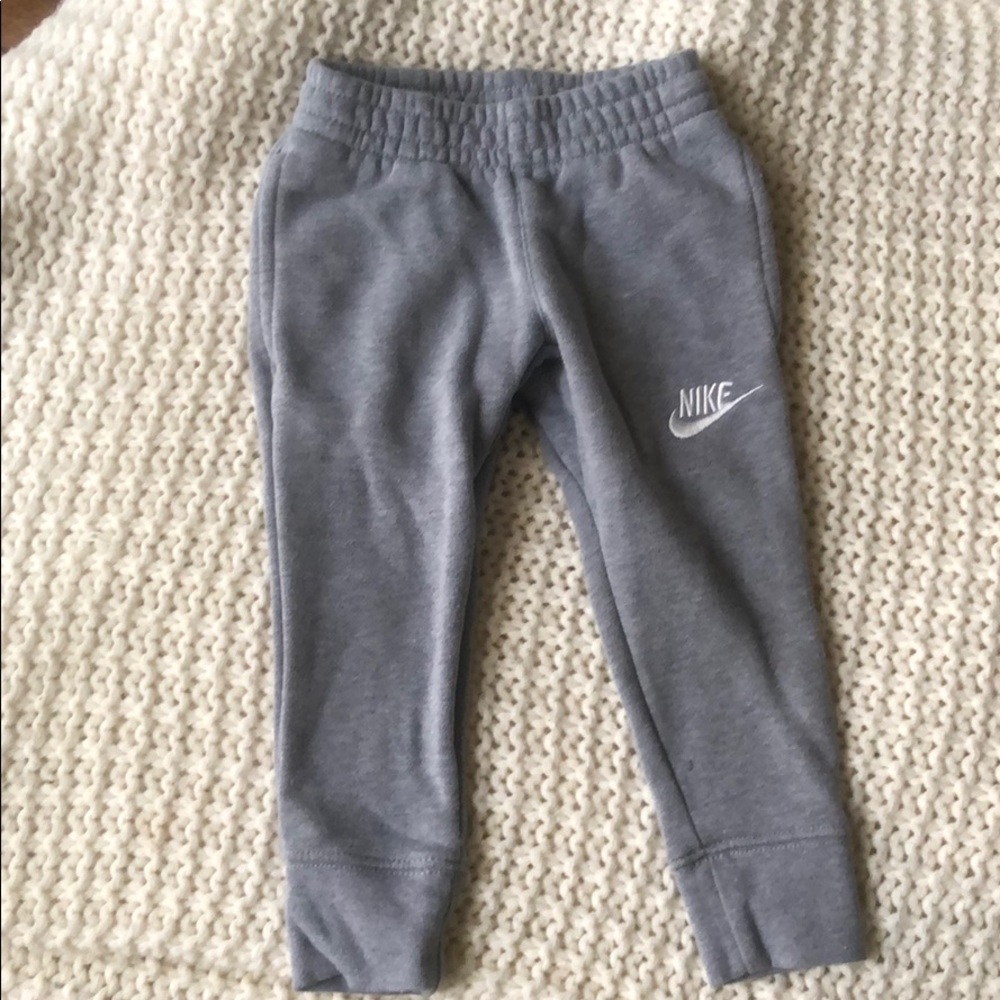 Nike sweatpants 2t